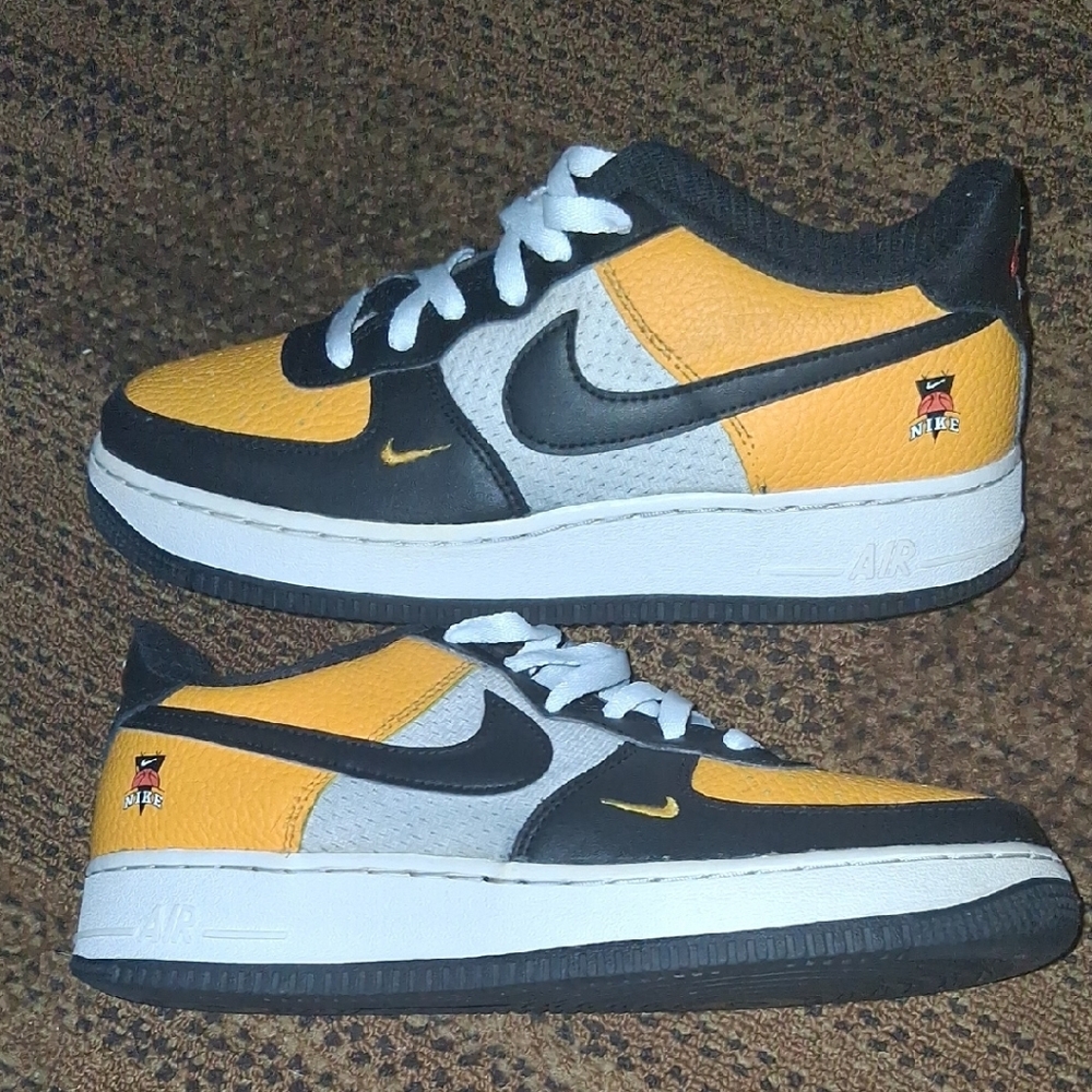Nike Kids' Black, Yellow, and White Sneakers